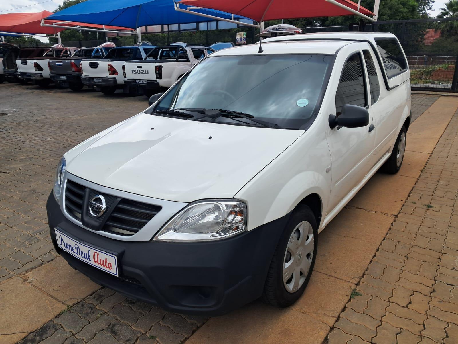 2022 Nissan NP200