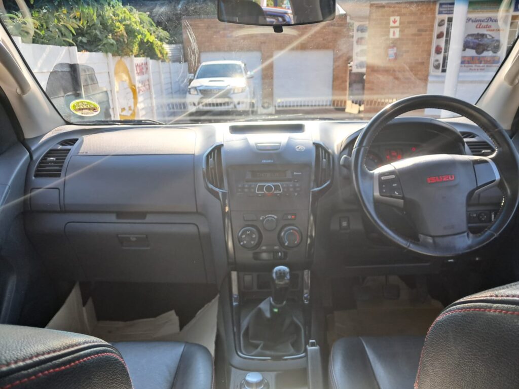 ISUZU X-RIDER 2.5 - PrimeDeal Auto
