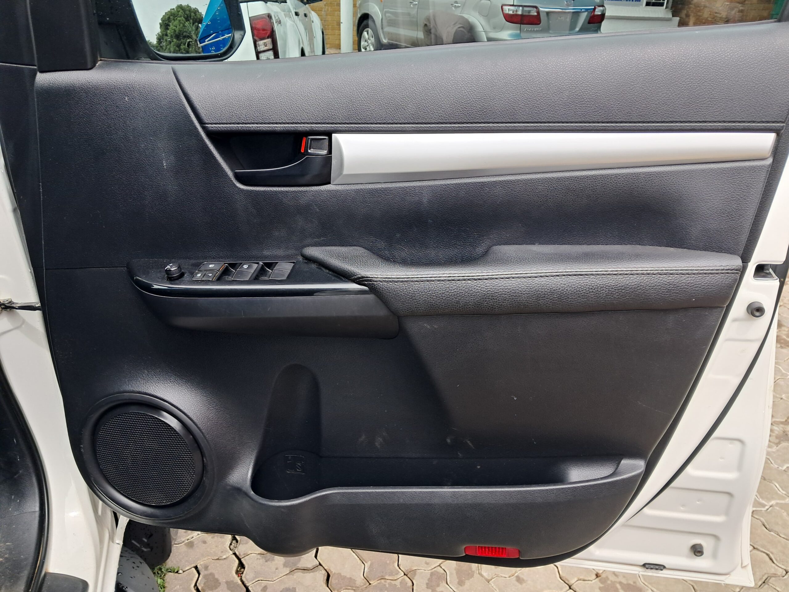 2b134ae9-1f66-440f-98ea-6f4a93507c51