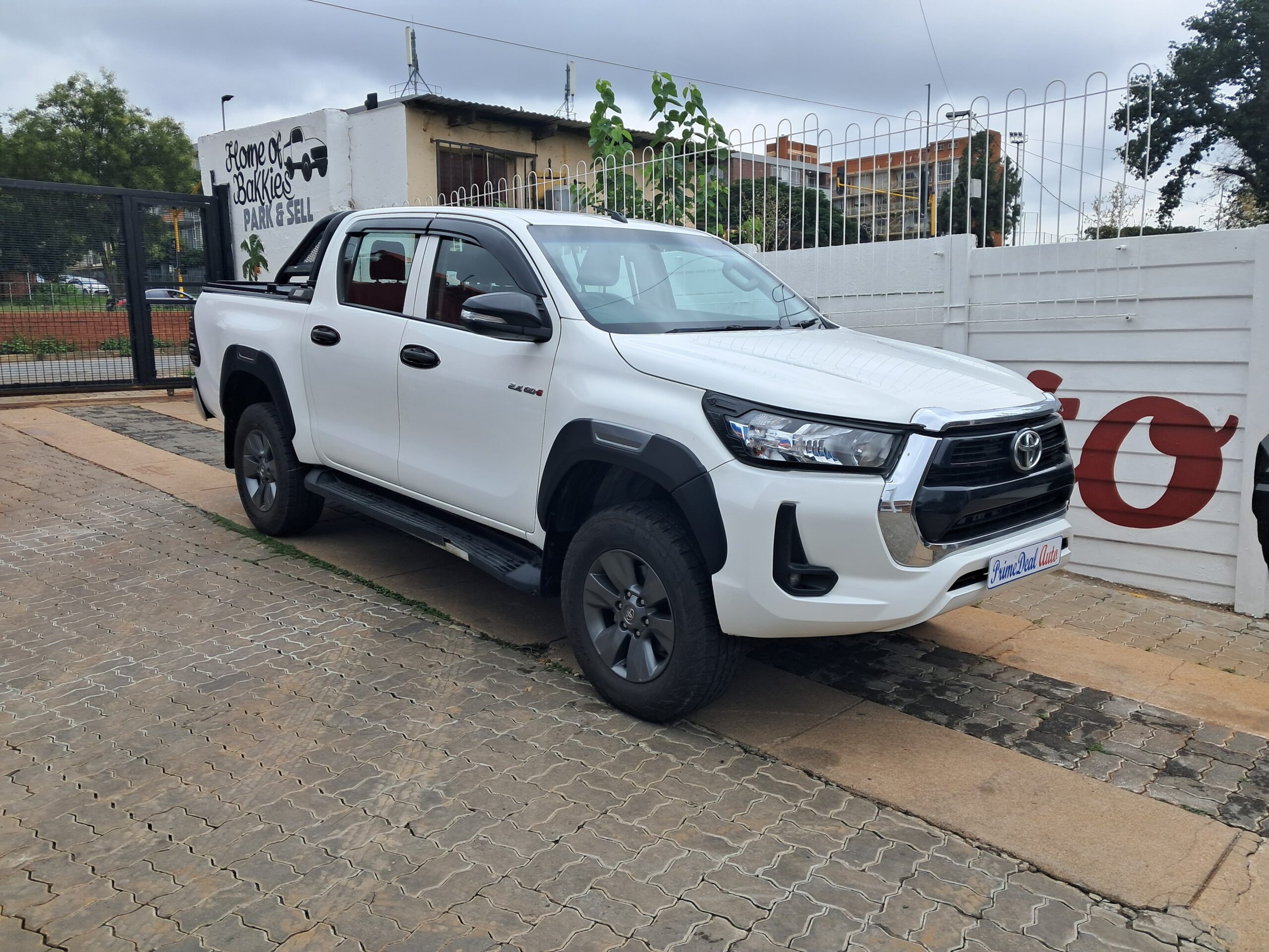 52240585-382b-4497-a7d6-3b6302dd1f6b