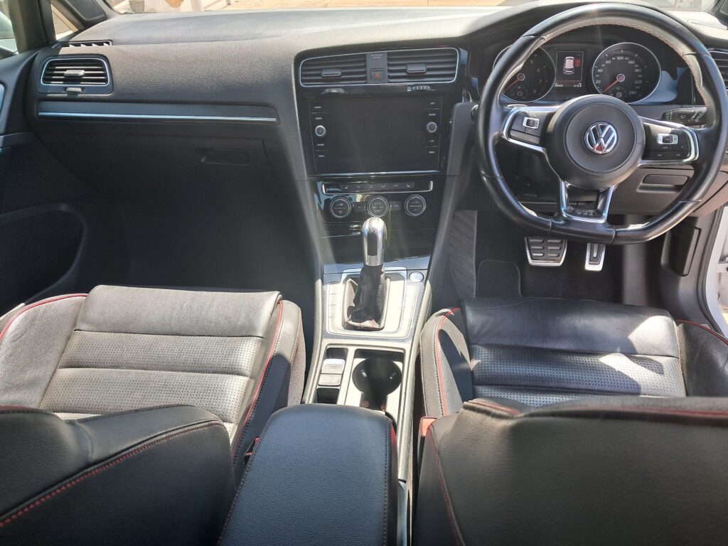 cf5400e3-7db5-4967-8dd2-4771c65cc657