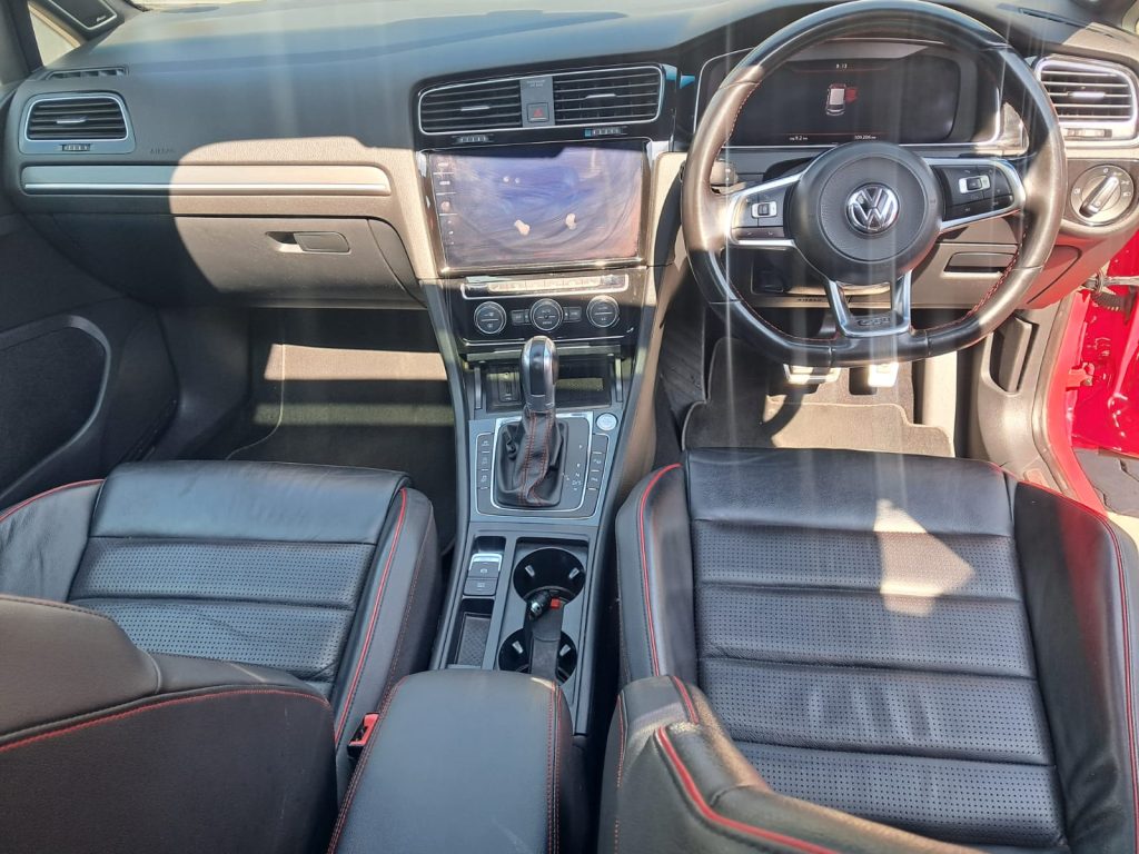 c66074d6-a315-4cf6-a260-b374105f53b9