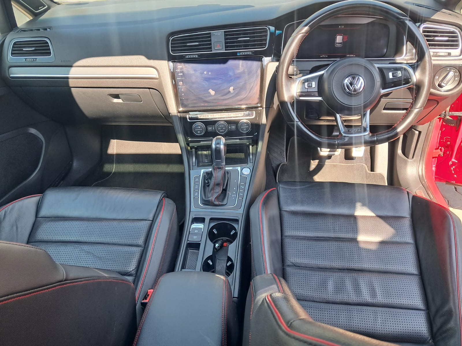 c66074d6-a315-4cf6-a260-b374105f53b9