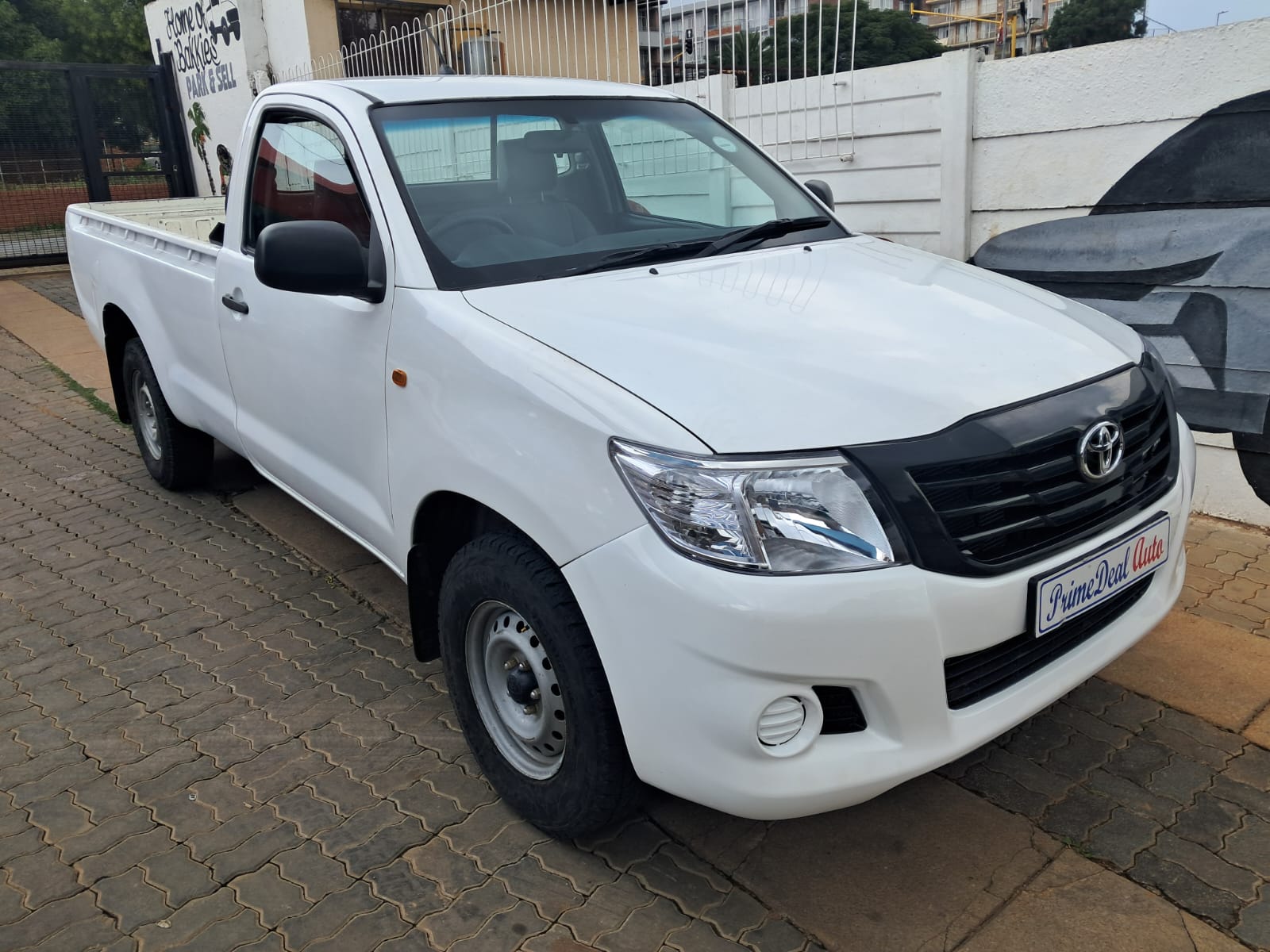 WhatsApp-Image-2026-02-13-at-16.04.04