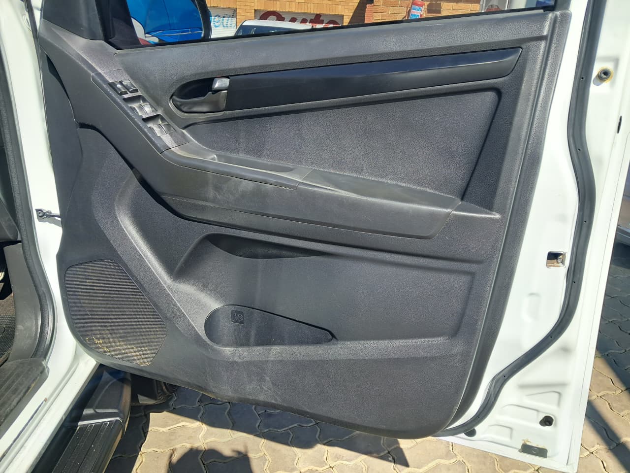 WhatsApp-Image-2026-02-25-at-09.40.07